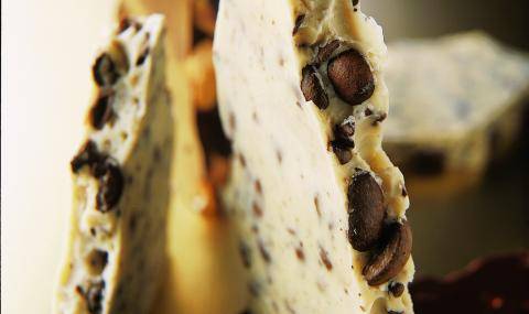 white chocolate with almonds