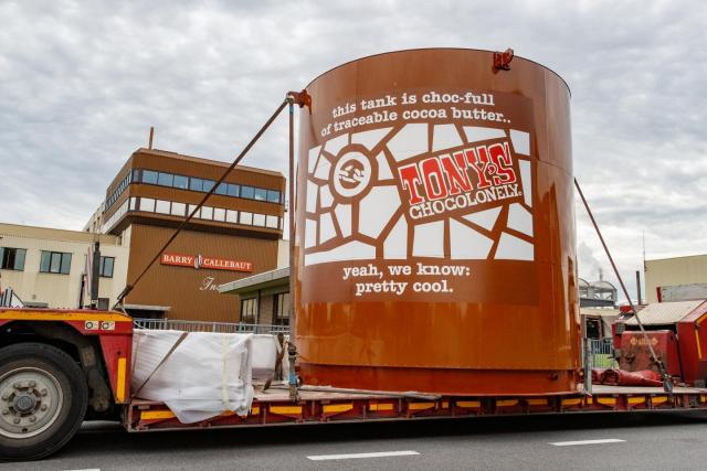 Tony's Chocolonely's tank installation